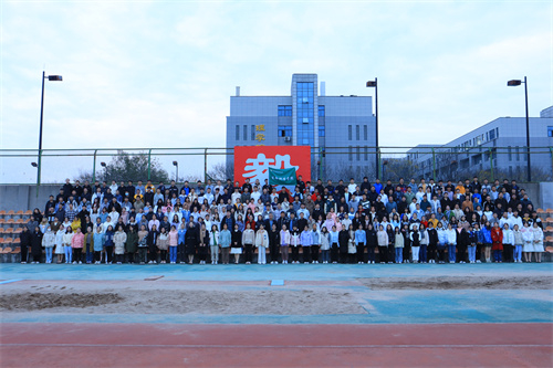 生命学院合照.jpg